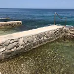 Seaview Marta *
