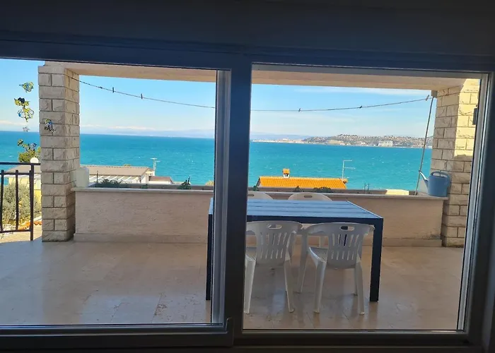 아파트 Seaview Marta 츠르베니 브르흐