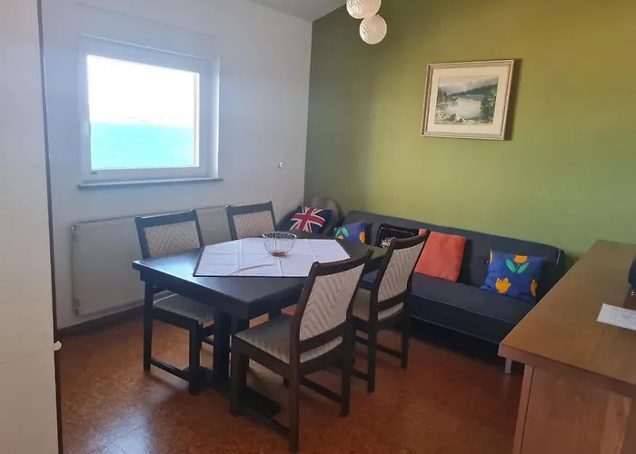 Seaview Marta 아파트
