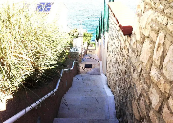 Seaview Marta *